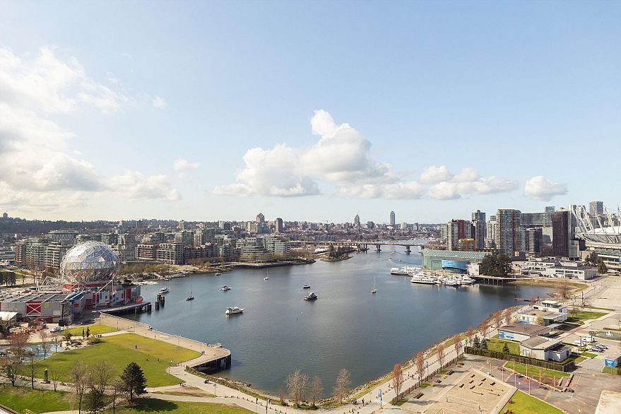 2102 125 Milross Avenue