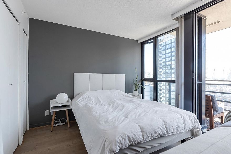 2003 909 Mainland Street