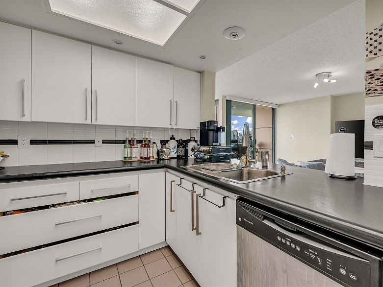 2302 1188 Quebec Street