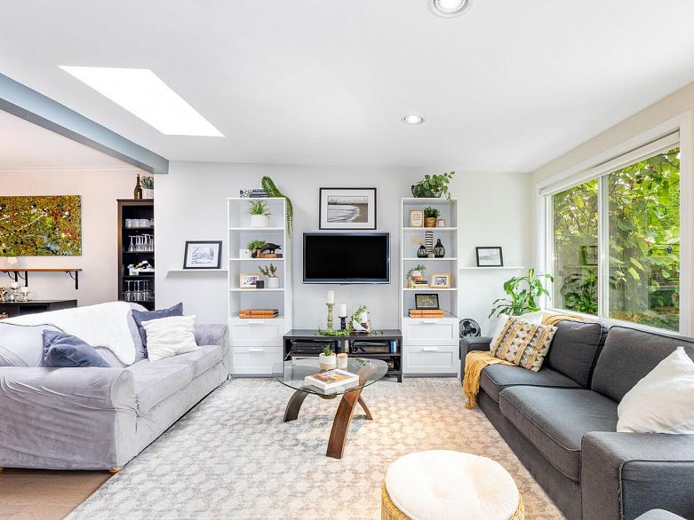 3706 W King Edward Avenue