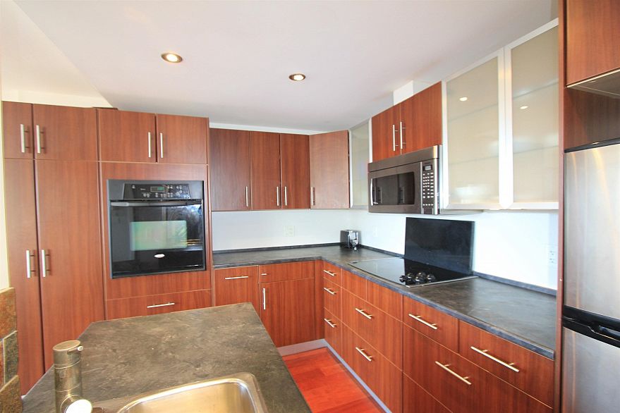 1908 1850 COMOX STREET, Vancouver BC V6G 2P4