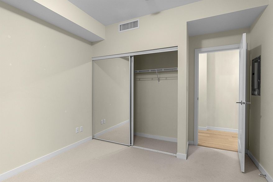 309 2565 Maple Street