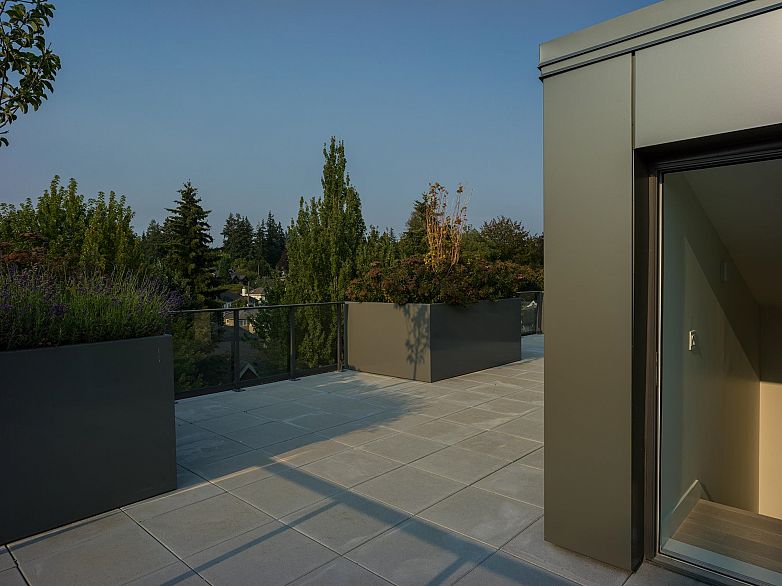 401 3636 W 39th Avenue