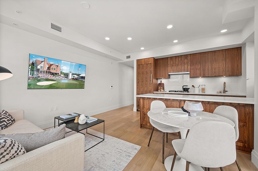 313 2550 Garden Drive