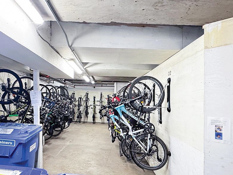 302 1435 Nelson Street