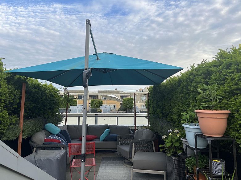 304 557 E Cordova Street