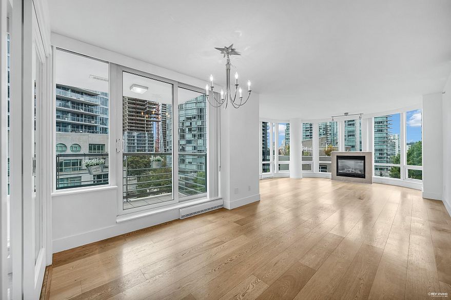 806 590 Nicola Street