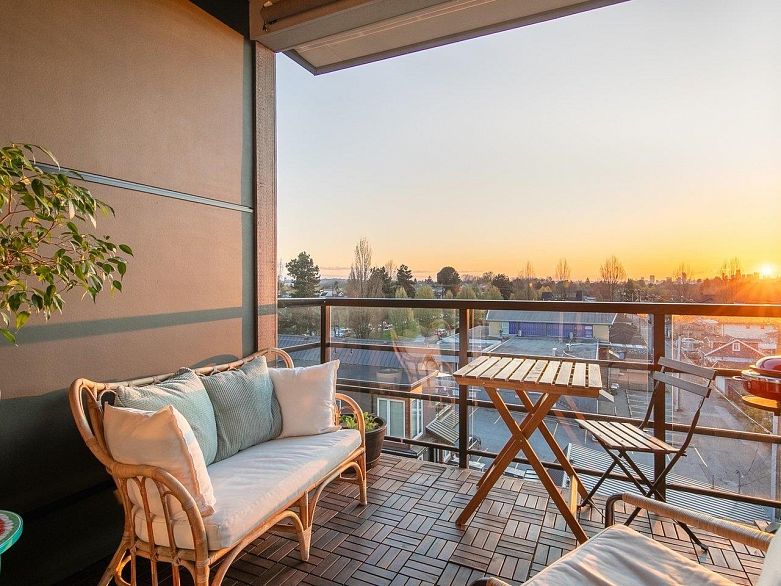 PH5 2889 E 1st Avenue