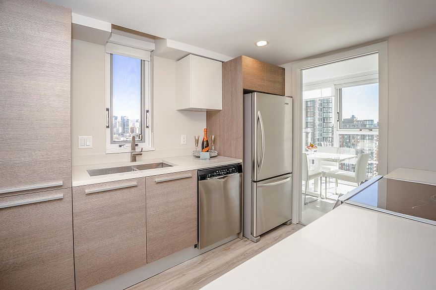 1503 1323 Homer Street