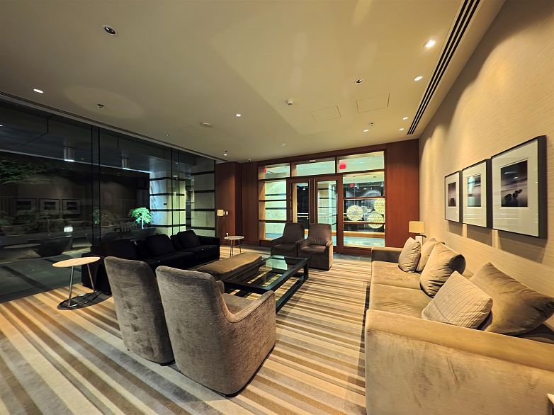 1707 1028 Barclay Street