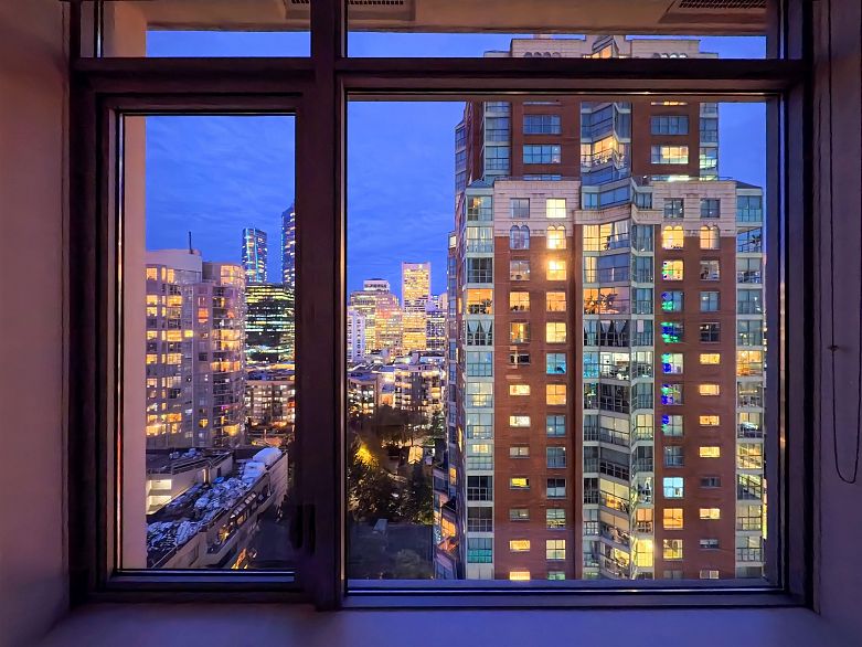 1707 1028 Barclay Street