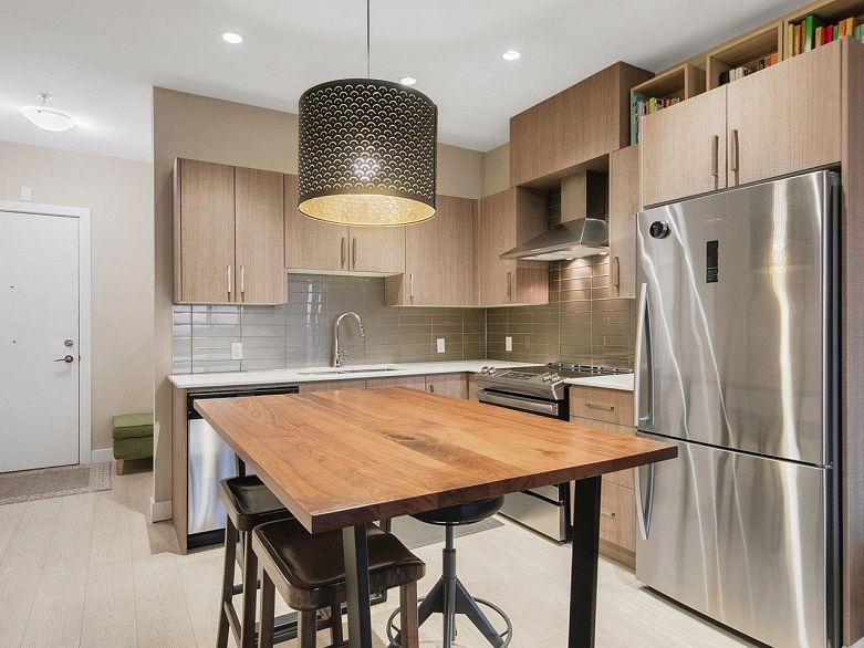 PH5 2889 E 1st Avenue