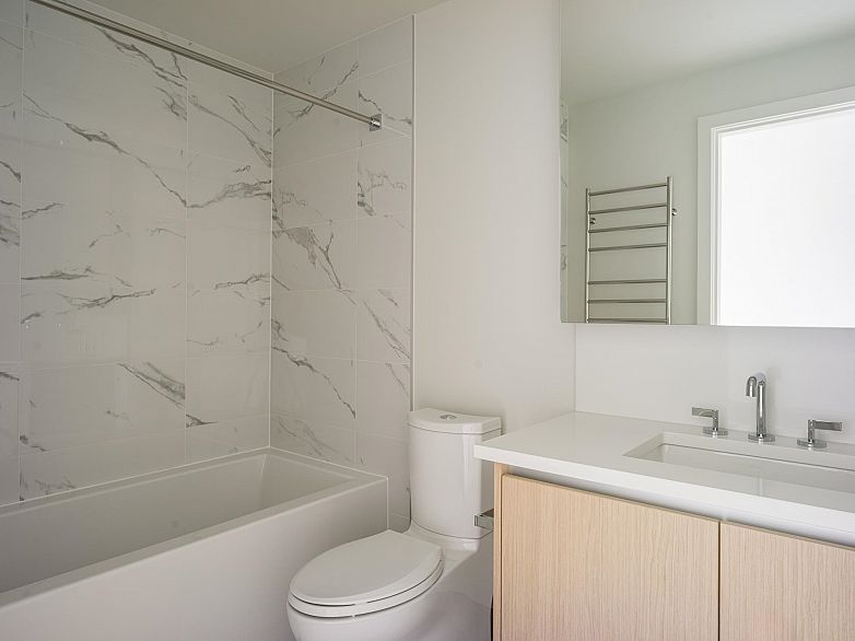 401 3636 W 39th Avenue