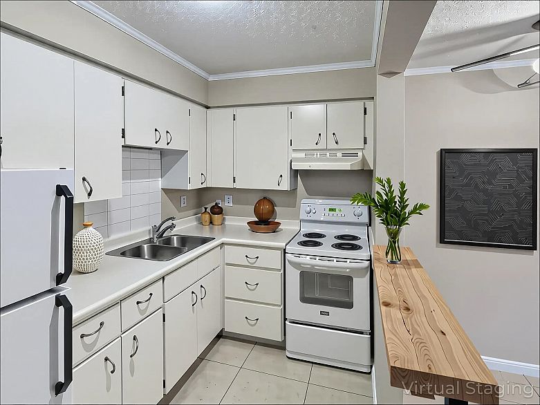 302 1435 Nelson Street