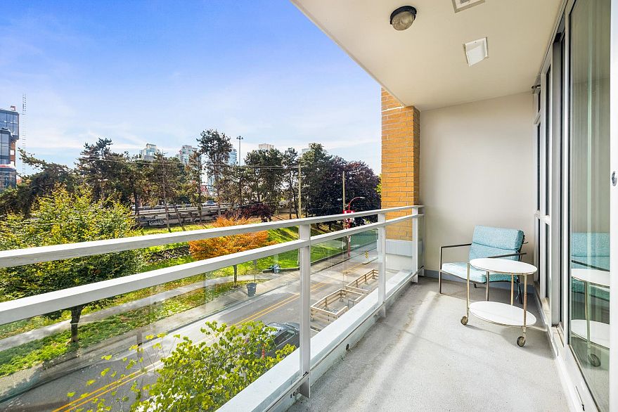 318 221 Union Street