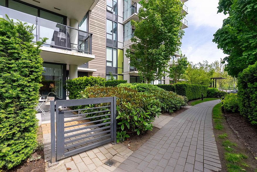 101 3487 Binning Road