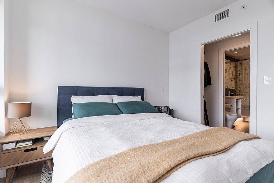 1908 8538 River District Crossing