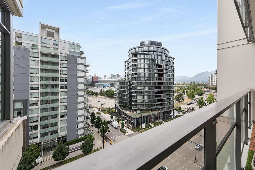 1103 110 Switchmen Street