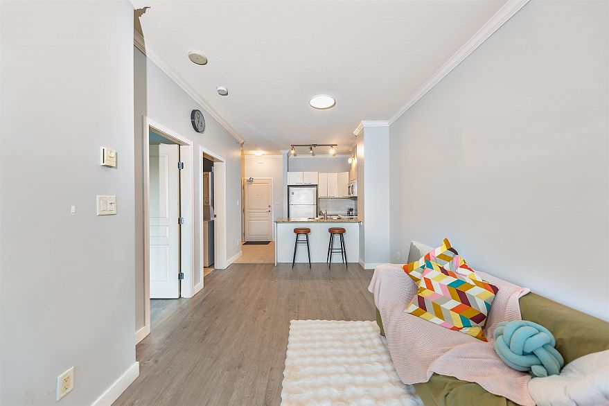 210 4028 Knight Street