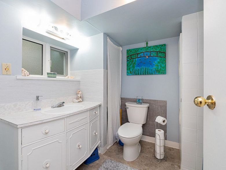 3706 W King Edward Avenue