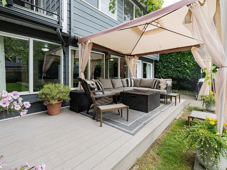 3706 W King Edward Avenue