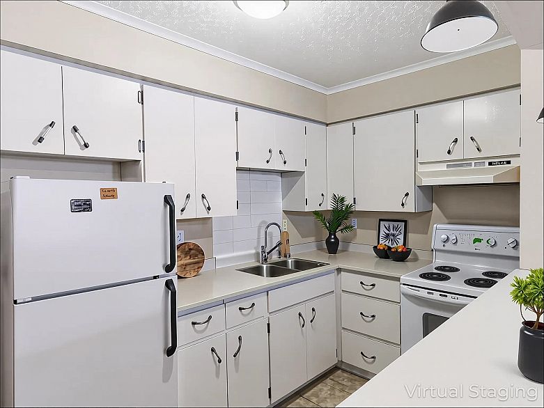 302 1435 Nelson Street