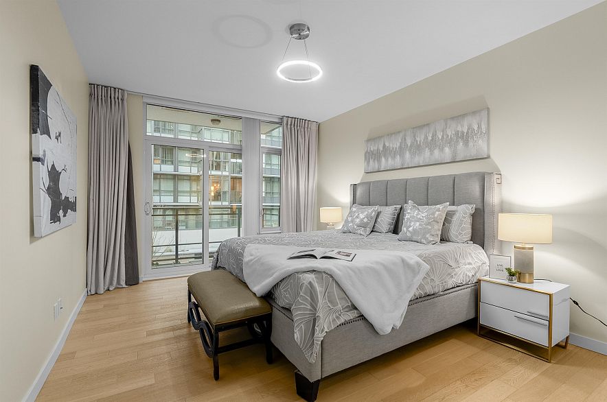 309 2565 Maple Street