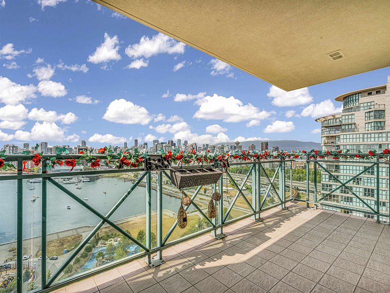 2302 1188 Quebec Street