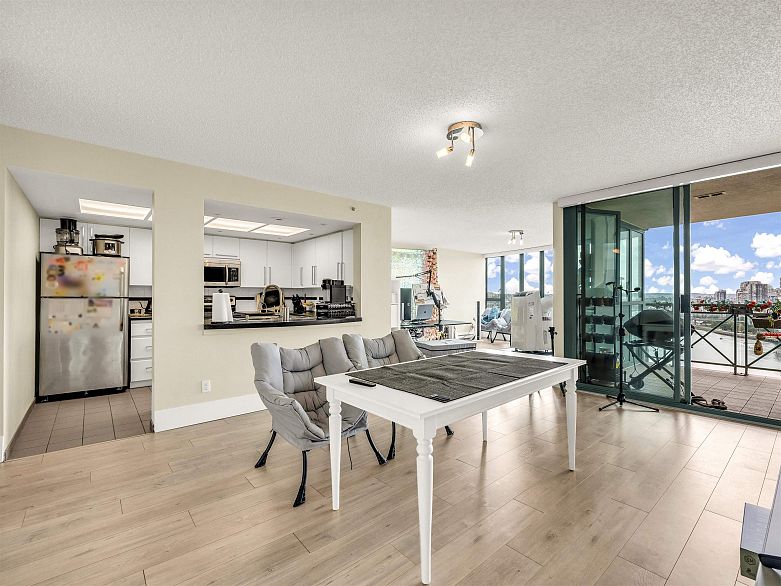 2302 1188 Quebec Street