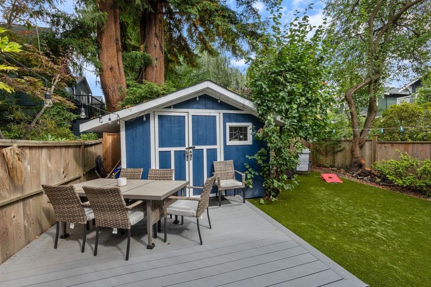 2220 Stephens Street