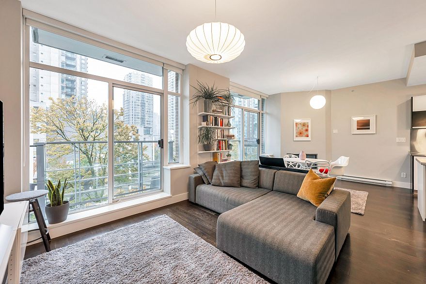 305 535 Smithe Street