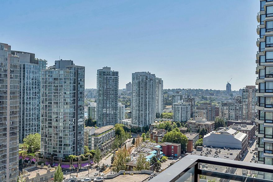 2003 909 Mainland Street