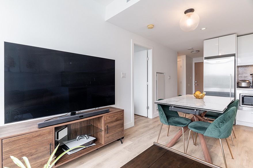 1908 8538 River District Crossing