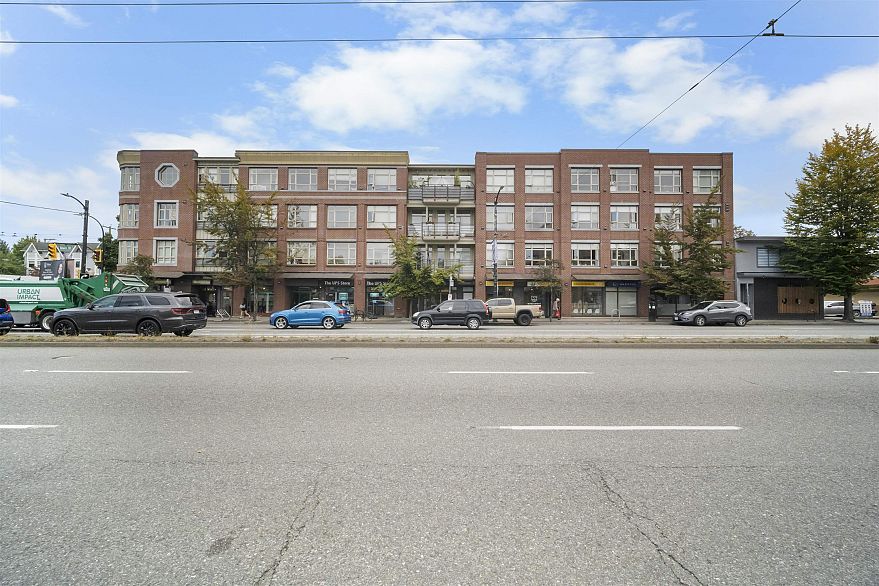 402 2828 Main Street