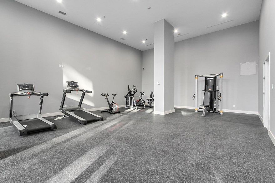 309 2565 Maple Street