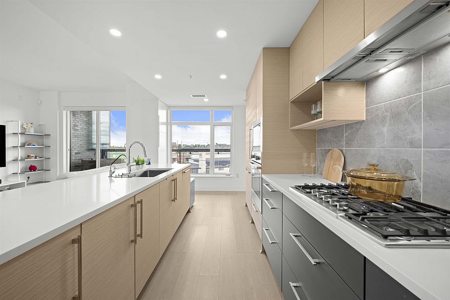 301 8888 Osler Street