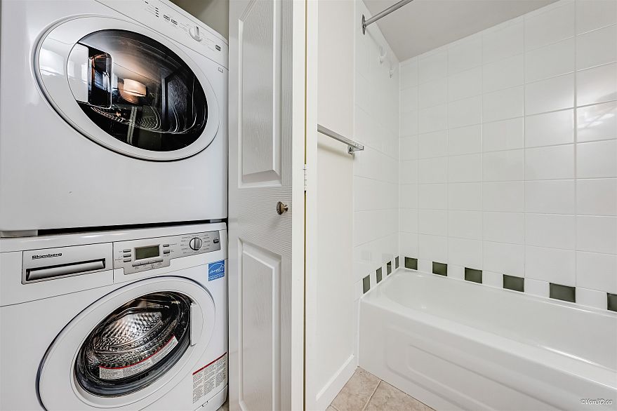 805 1420 W Georgia Street