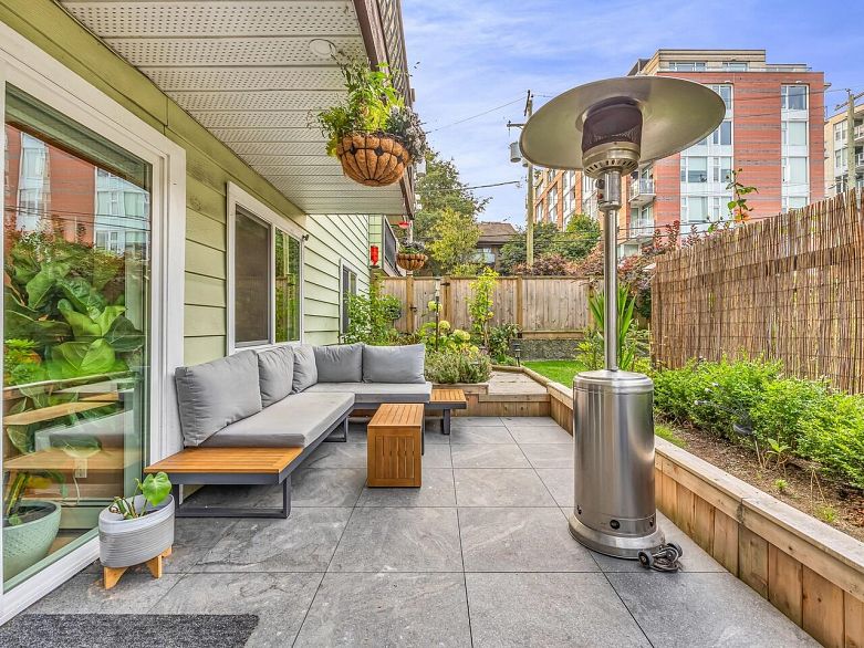 102 334 E 5th Avenue