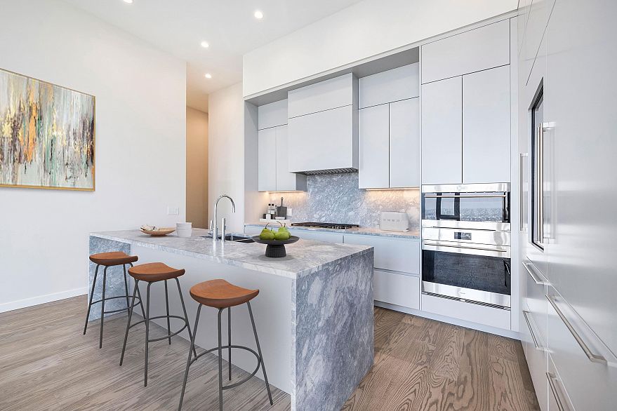 PH1 7433 Cambie Street