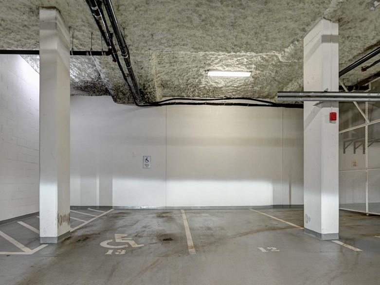 310 5325 West Boulevard