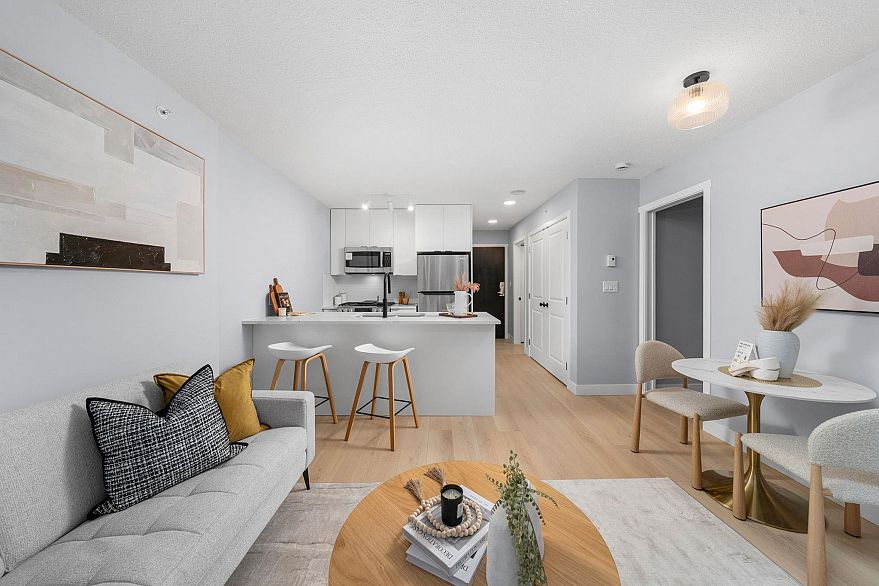 2101 1001 Richards Street