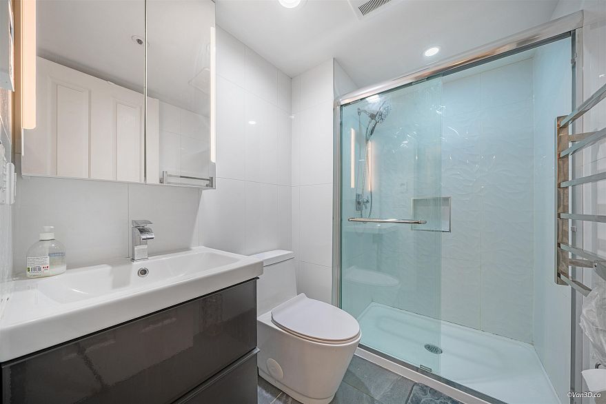 103 3189 Camosun Street