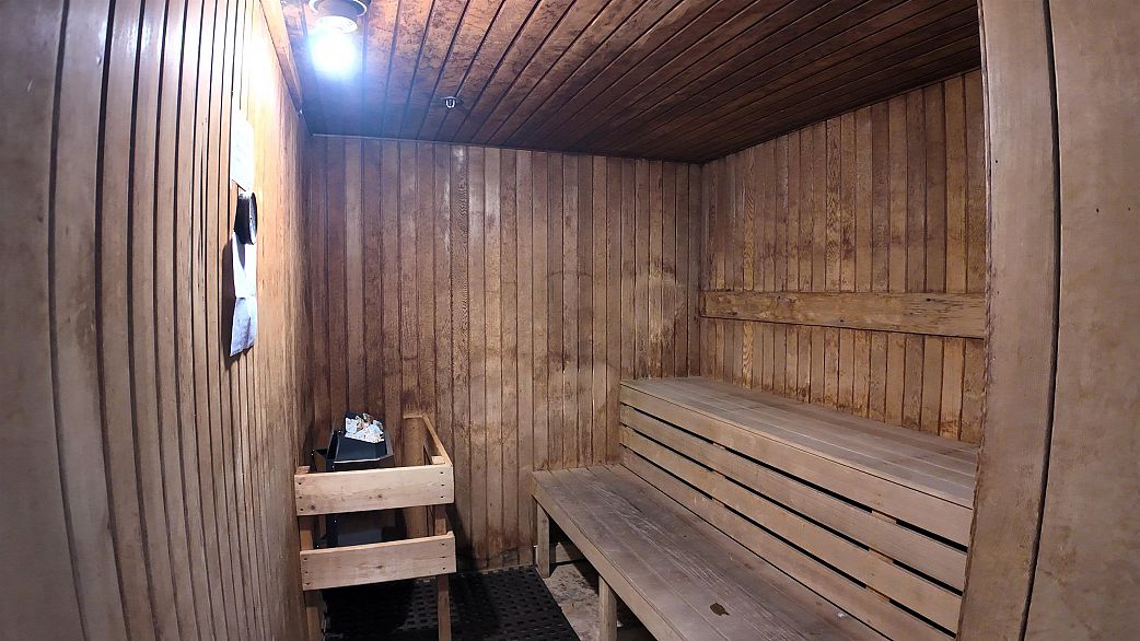 2304 183 Keefer Place