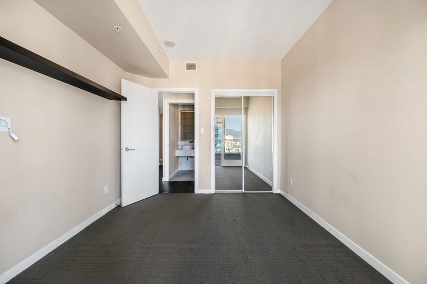 3309 833 Seymour Street