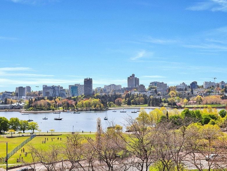 802 1318 Homer Street