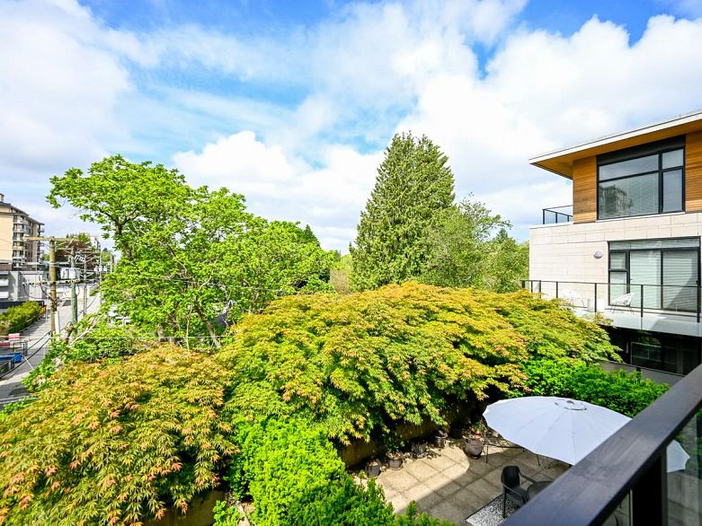 310 5325 West Boulevard