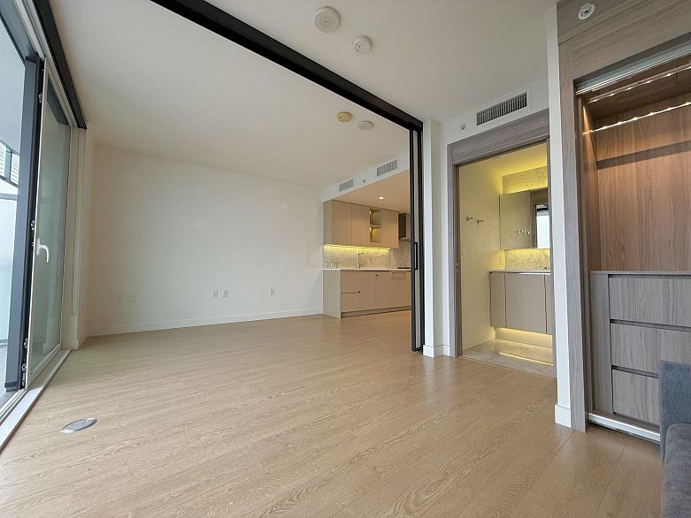 2612 89 Nelson Street