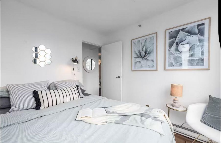 1705 907 BEACH AVENUE, Vancouver BC V6G 1Y3