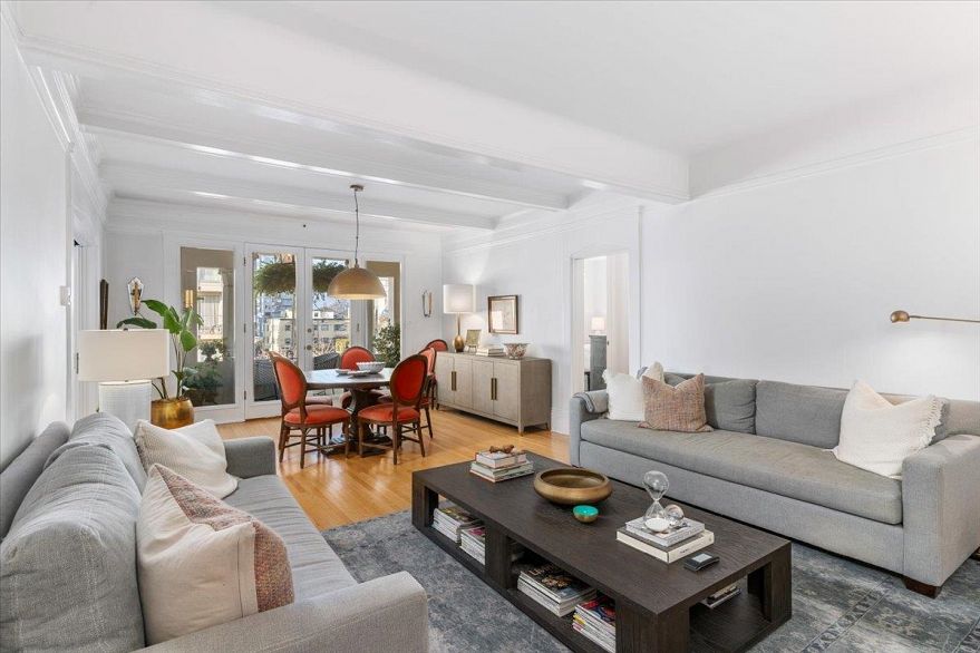 42 1386 Nicola Street