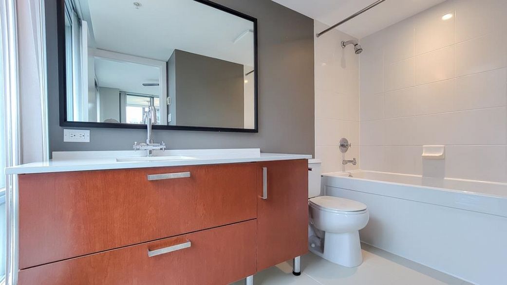 804 1255 Seymour Street